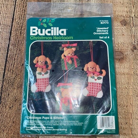 Bucilla Felt Christmas Heirloom Ornament Kit 82173 Pups & Kittens Set of 4. - Picture 2 of 3